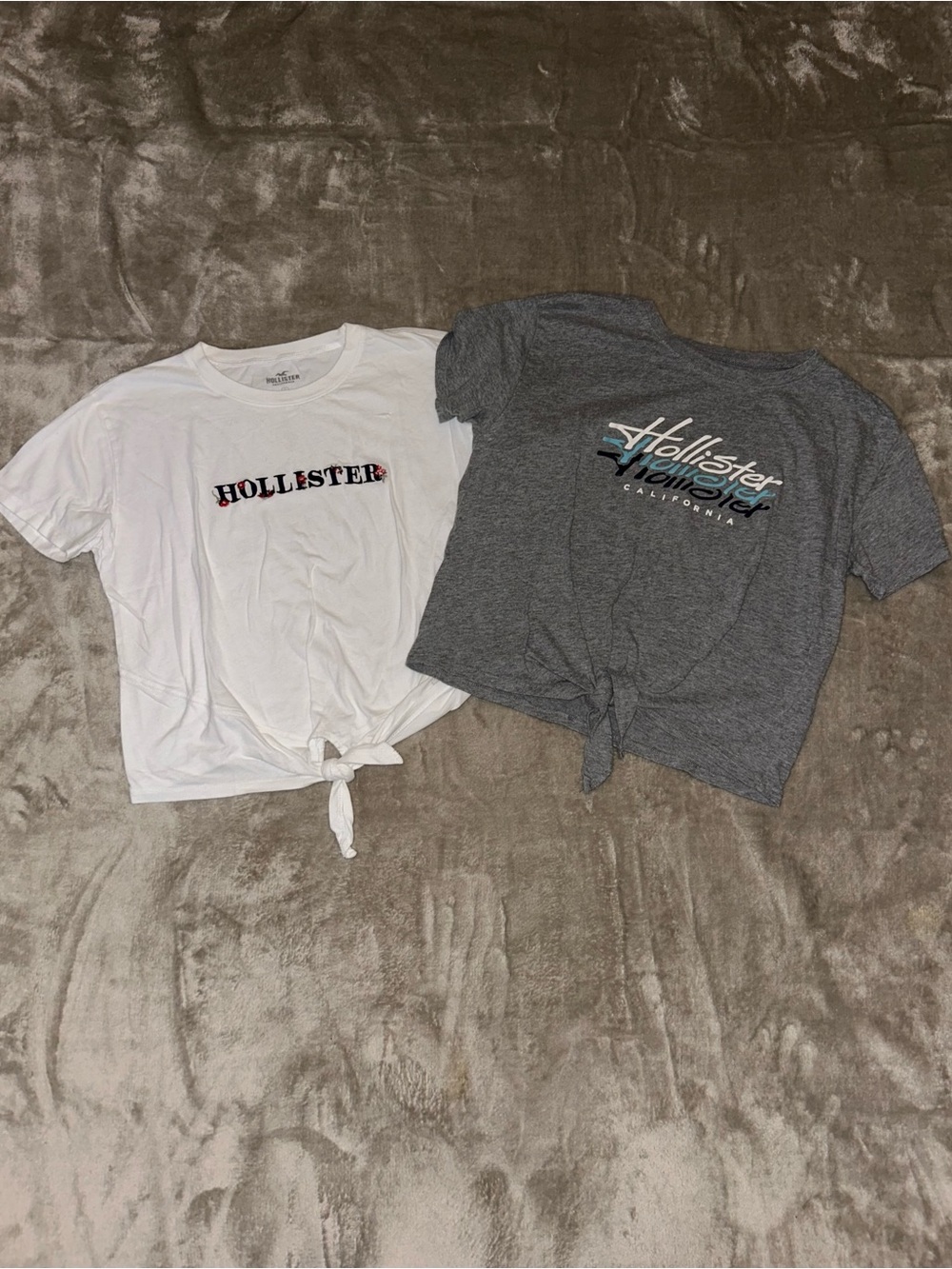 Two Hollister Crop Tops White & Heather Gray Tie-Front Logo Tees Size S